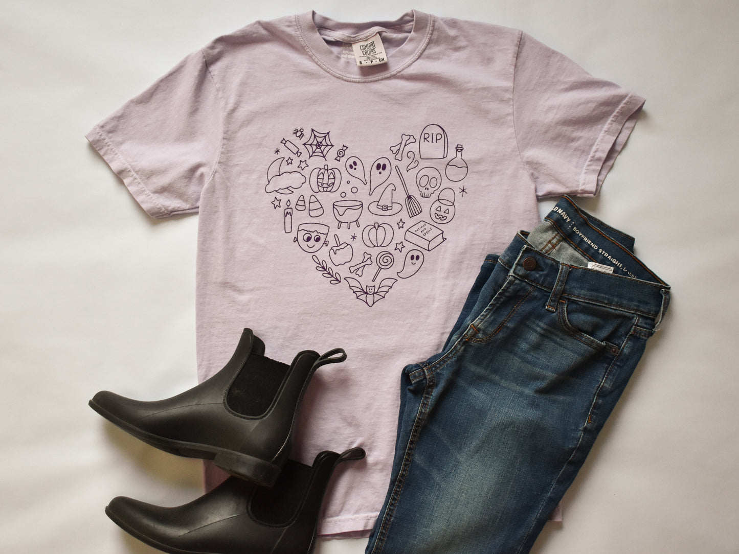 Load image into Gallery viewer, Halloween Heart Tee
