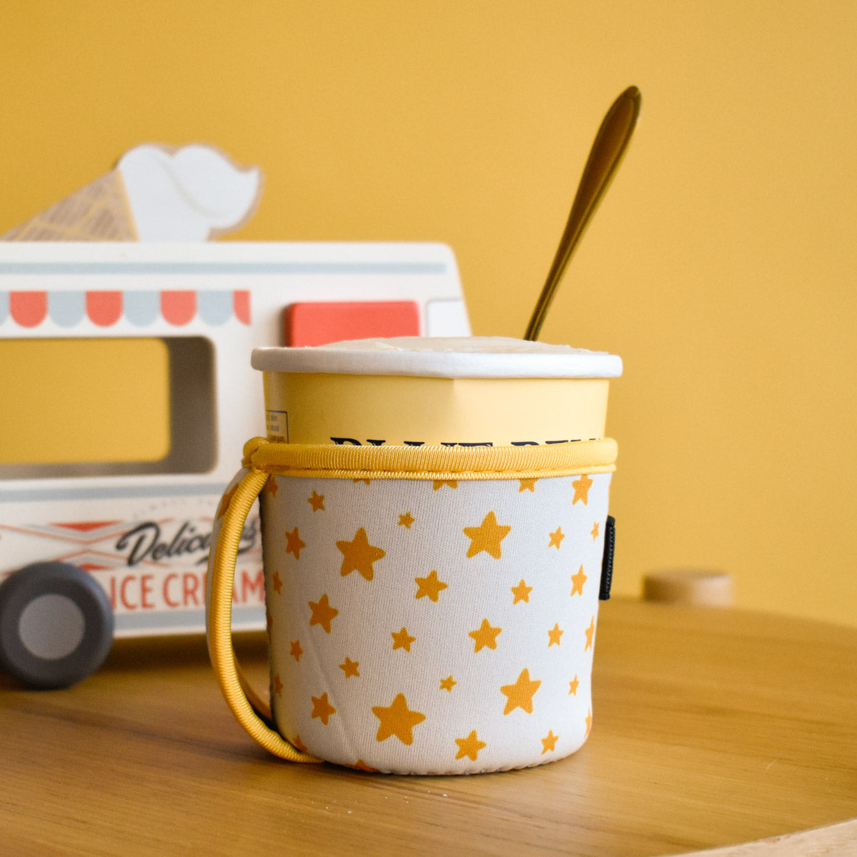Starry Ice Cream Sleeve