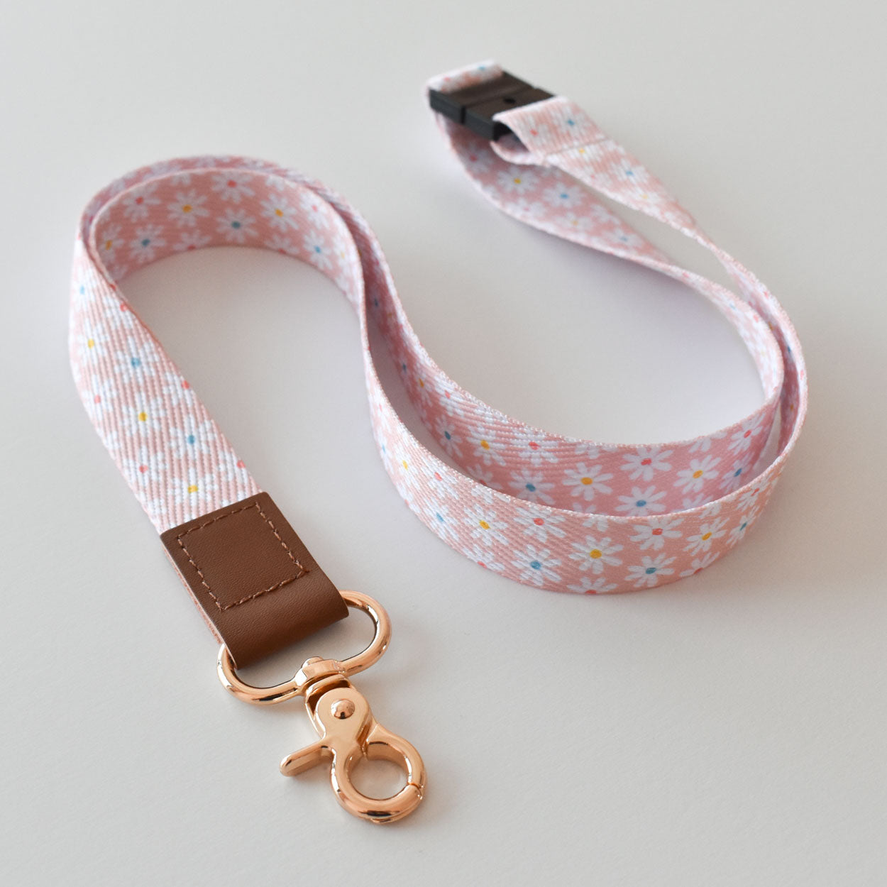 Stacked Daisy Pattern Lanyard