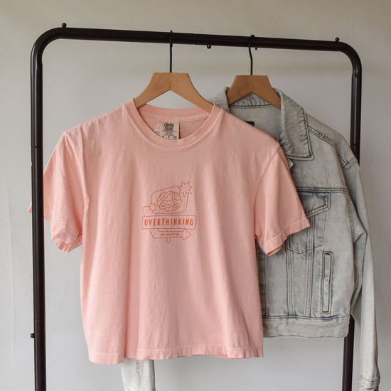 Overthinking Motel Sign Cropped Tee (Peach)